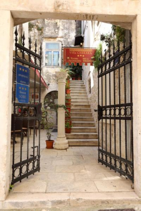 Отель Villa Carrara  Трогир